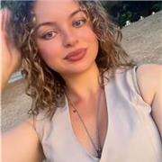 Soy una persona responsable y comprometida. Voy a dar clases a niños y adolescentes.